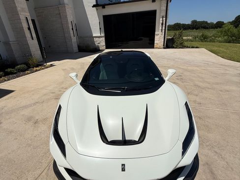 Used 2020 Ferrari F8 Tributo RWD image 8