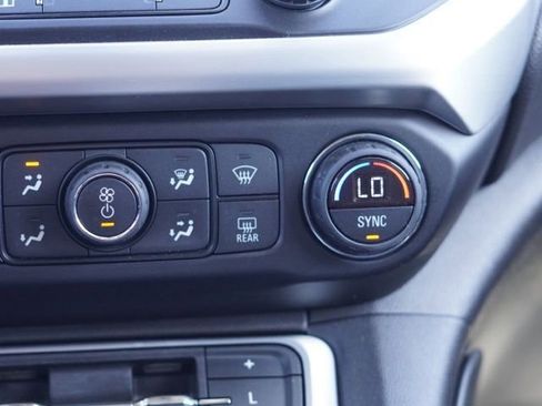 Used 2021 GMC Acadia SLE image 27