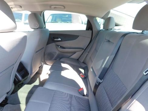 Used 2017 Chevrolet Impala LS image 13