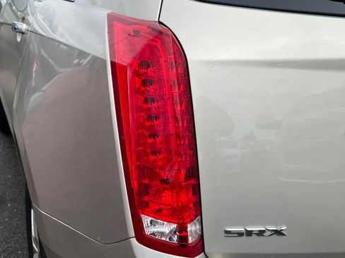 Used 2015 Cadillac SRX Luxury w/ Trailering Package image 15