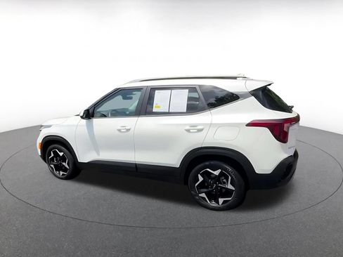 Used 2025 Kia Seltos S FWD image 10