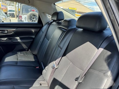 Used 2015 Nissan Altima 2.5 SL w/ Technology Package FWD image 26