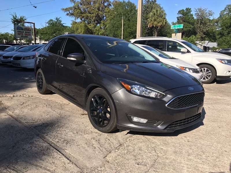 Used 2016 Ford Focus SE w/ Equipment Group 201A FWD image 11