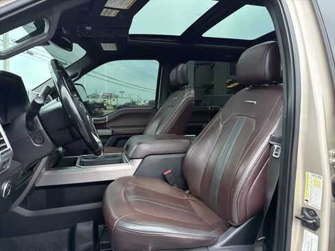 Used 2017 Ford F250 Platinum w/ Platinum Ultimate Package image 30