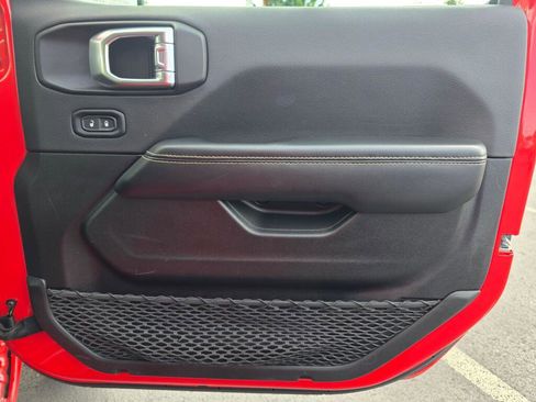 Used 2024 Jeep Wrangler Unlimited Sahara image 46