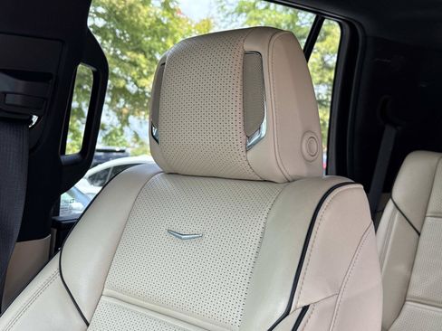 Certified 2024 Cadillac Escalade Premium Luxury w/ LPO, Floor Liner Package AWD/4WD image 25