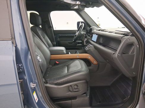Used 2021 Land Rover Defender 110 X-Dynamic HSE image 31