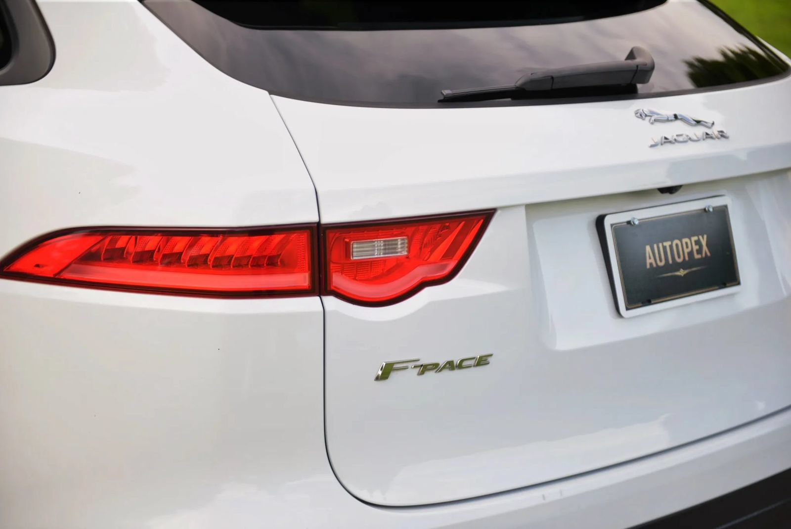 Used 2018 Jaguar F-PACE Premium AWD/4WD image 30