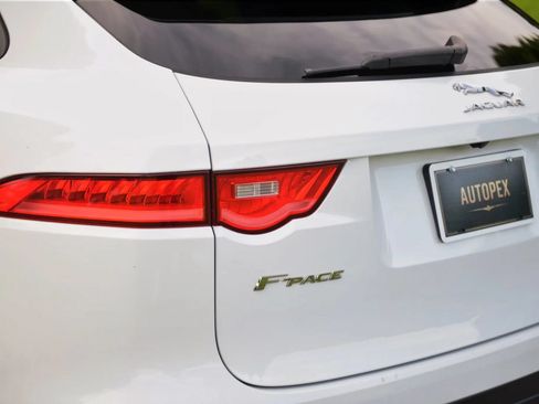 Used 2018 Jaguar F-PACE Premium AWD/4WD image 30