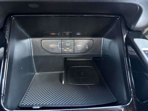 Used 2025 Kia Sorento SX Prestige image 28