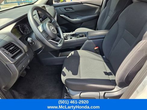 Used 2024 Nissan Rogue S AWD/4WD image 10