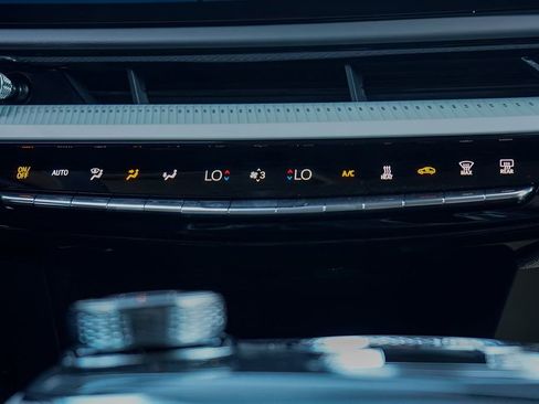 New 2026 Cadillac Optiq Luxury 2 w/ LPO, Floor Liner Package image 21