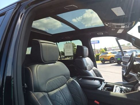 Used 2025 Jeep Grand Wagoneer L Series III w/ Rear Seat Video Group 1 AWD/4WD image 47