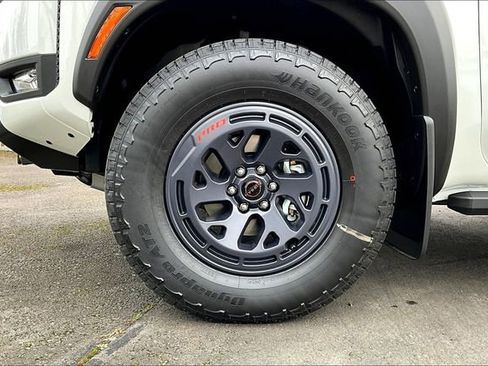 New 2025 Nissan Frontier PRO-4X image 13