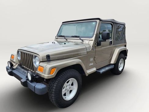Used 2004 Jeep Wrangler Sahara AWD/4WD image 4