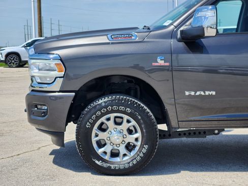 Used 2024 RAM 2500 Laramie AWD/4WD image 9