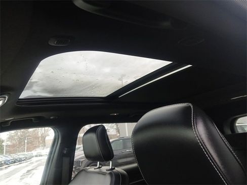 Used 2025 Jeep Grand Cherokee L Limited w/ Black Appearance Package image 22