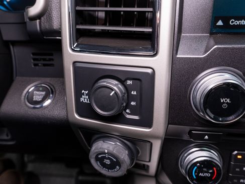 Used 2018 Ford F150 Lariat w/ Equipment Group 502A Luxury AWD/4WD image 29