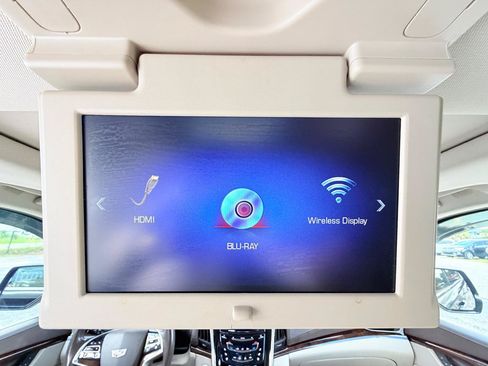 Used 2017 Cadillac Escalade Premium Luxury AWD/4WD image 14