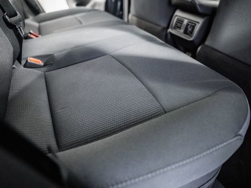 Used 2021 Toyota Venza LE image 33