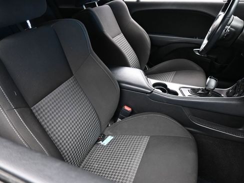 Used 2021 Dodge Challenger GT image 38