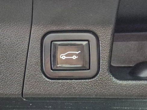 Used 2020 GMC Acadia SLT image 27