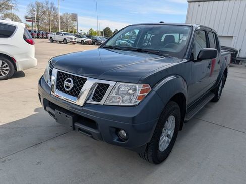 Used 2017 Nissan Frontier SV w/ SV Value Truck Package AWD/4WD image 20