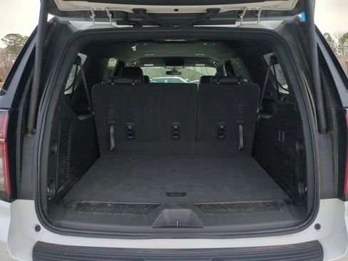Used 2022 Chevrolet Suburban LT image 32