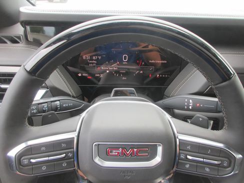 New 2026 GMC Yukon Elevation w/ Elevation Premium Package AWD/4WD image 18
