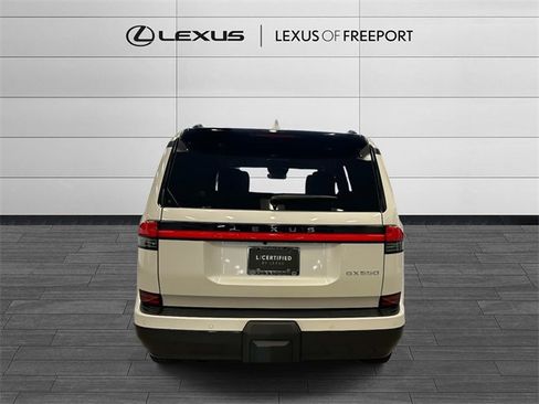 Used 2024 Lexus GX 550 image 4