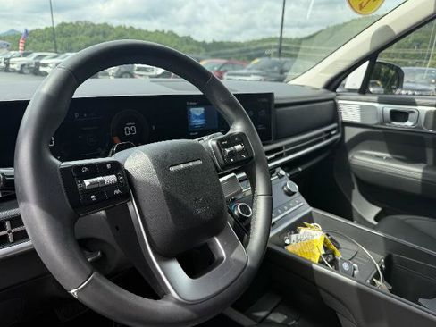 Used 2026 Hyundai Santa Fe SEL AWD/4WD image 4