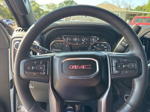 Used 2023 GMC Sierra 2500 AT4 AWD/4WD image 21