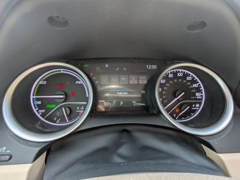 Used 2022 Toyota Camry XLE FWD image 15