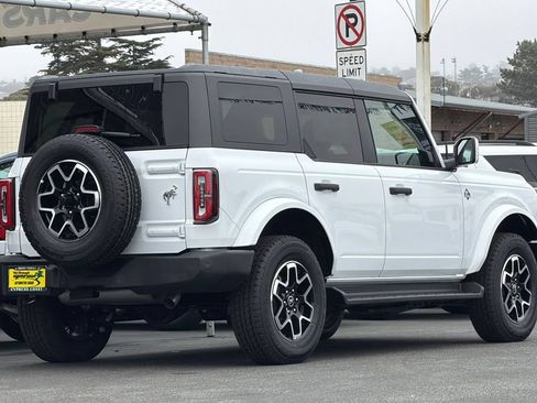 New 2026 Ford Bronco Outer Banks AWD/4WD image 3