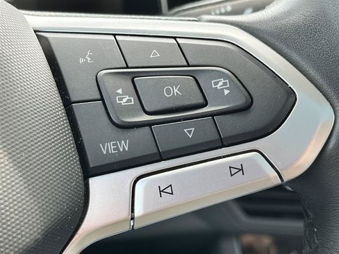 Used 2025 Volkswagen Jetta SE FWD image 24