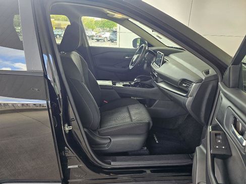 Used 2024 Nissan Rogue SV FWD image 12