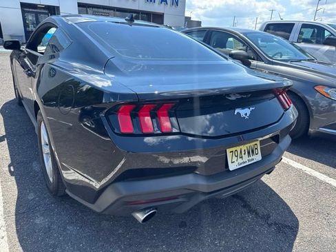 Used 2024 Ford Mustang Coupe RWD image 8