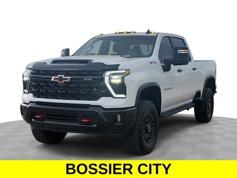 Certified 2025 Chevrolet Silverado 2500 ZR2 w/ Technology Package AWD/4WD image 1