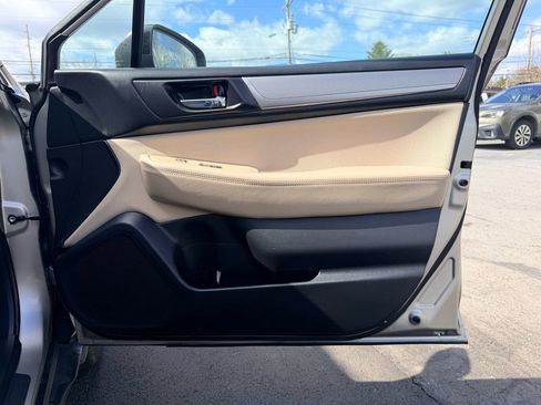 Used 2018 Subaru Outback 2.5i Premium image 24