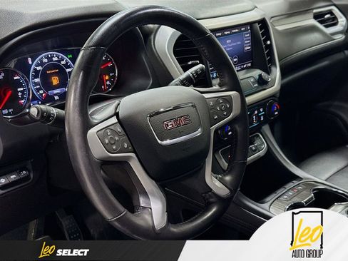 Used 2021 GMC Acadia SLT w/ Technology Package AWD/4WD image 14