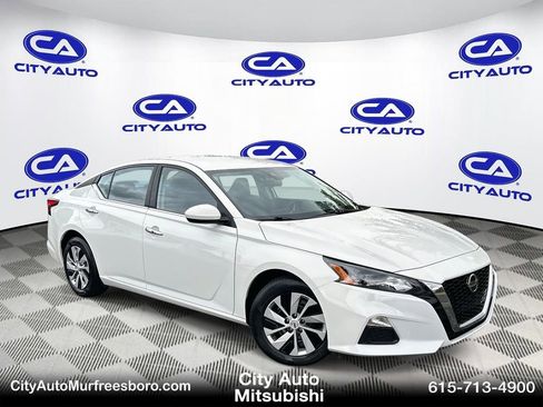 Used 2022 Nissan Altima 2.5 S image 1