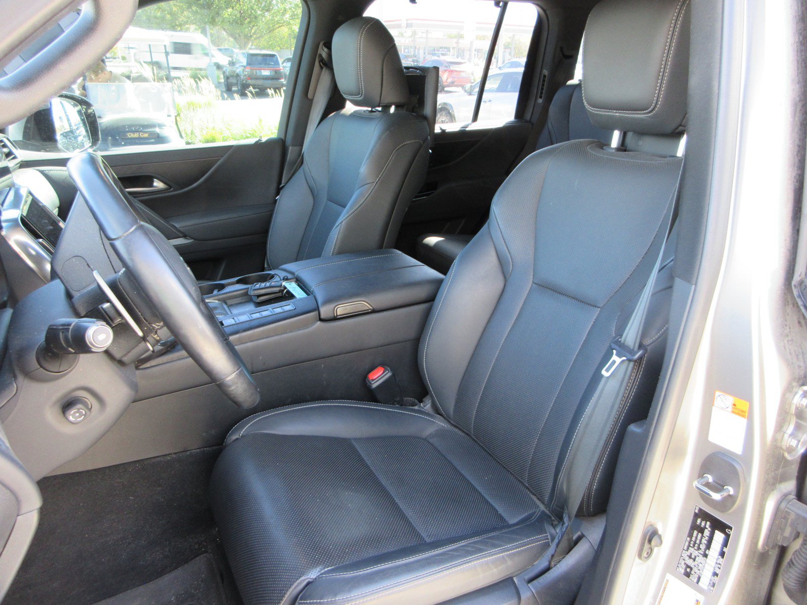 Used 2023 Lexus LX 600 4WD w/ Luxury Package image 20