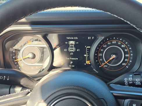 New 2026 Jeep Wrangler Unlimited Rubicon AWD/4WD image 11
