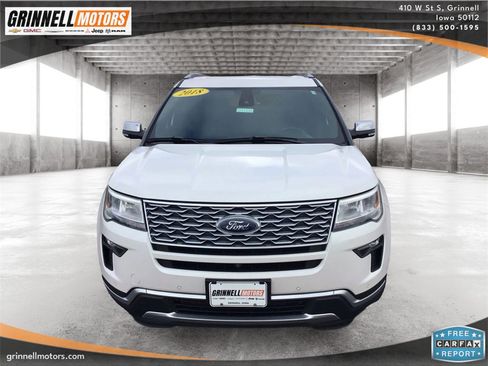 Used 2018 Ford Explorer Platinum image 2