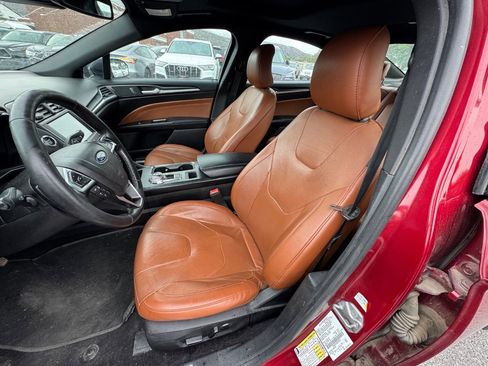 Used 2019 Ford Fusion Titanium AWD/4WD image 16