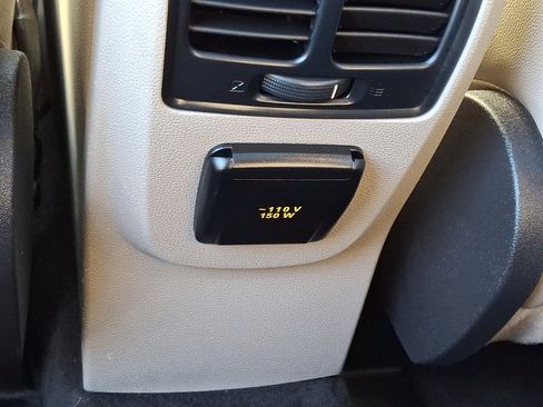 Used 2018 Ford Escape Titanium image 11