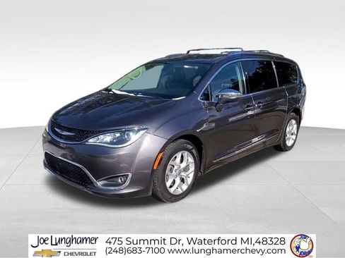 Used 2020 Chrysler Pacifica Limited image 4