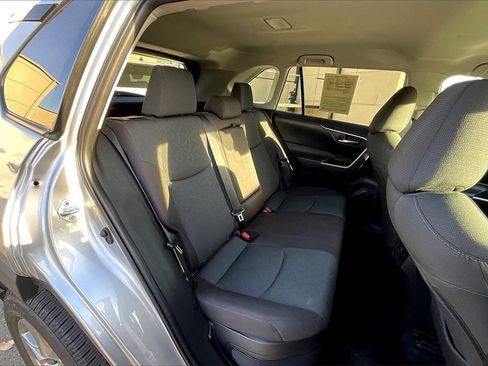 Used 2024 Toyota RAV4 XLE image 31