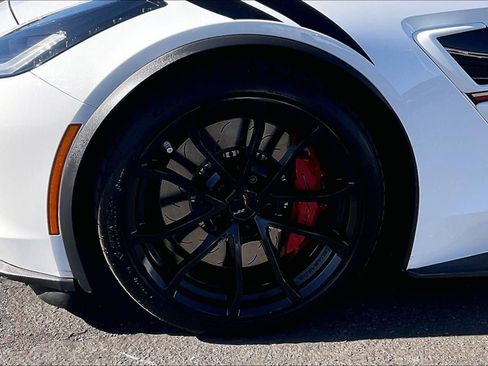 Used 2017 Chevrolet Corvette Grand Sport image 9