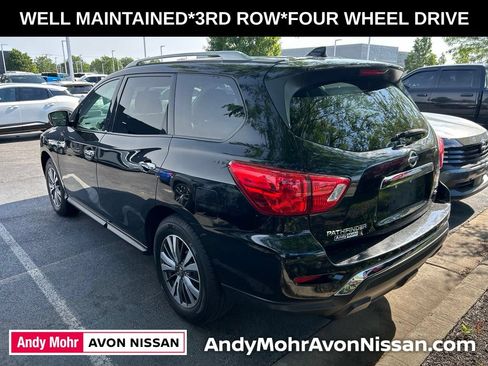 Used 2020 Nissan Pathfinder SL AWD/4WD image 4